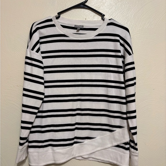 Talbots Black and White Relaxed Asymmetrical Sweatshirt - Picture 1 of 8